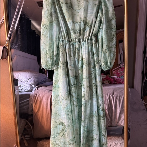 Elegant Alex Marie Maxi Dress - Picture 5 of 8